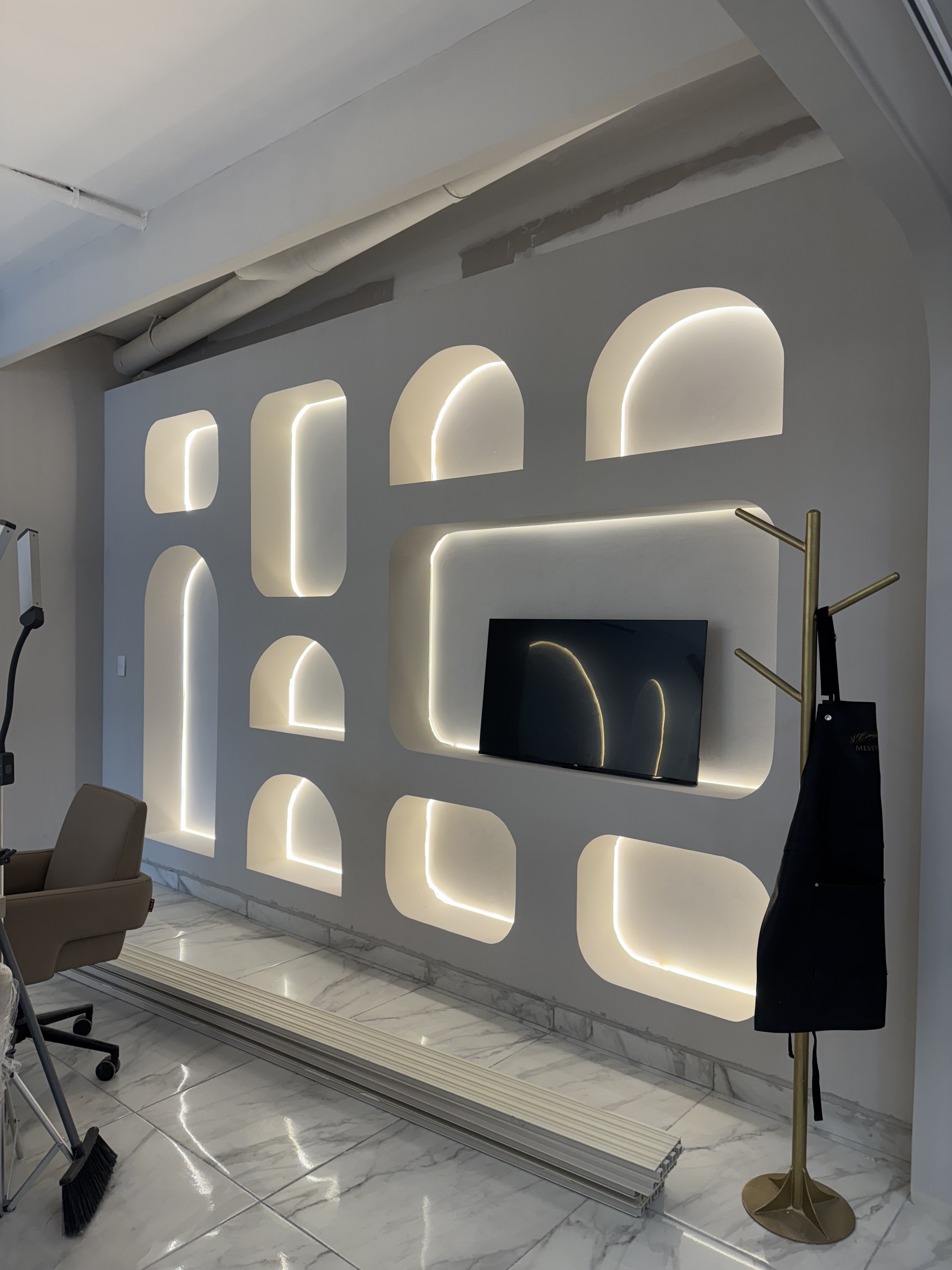 Altheza - Vertical 1