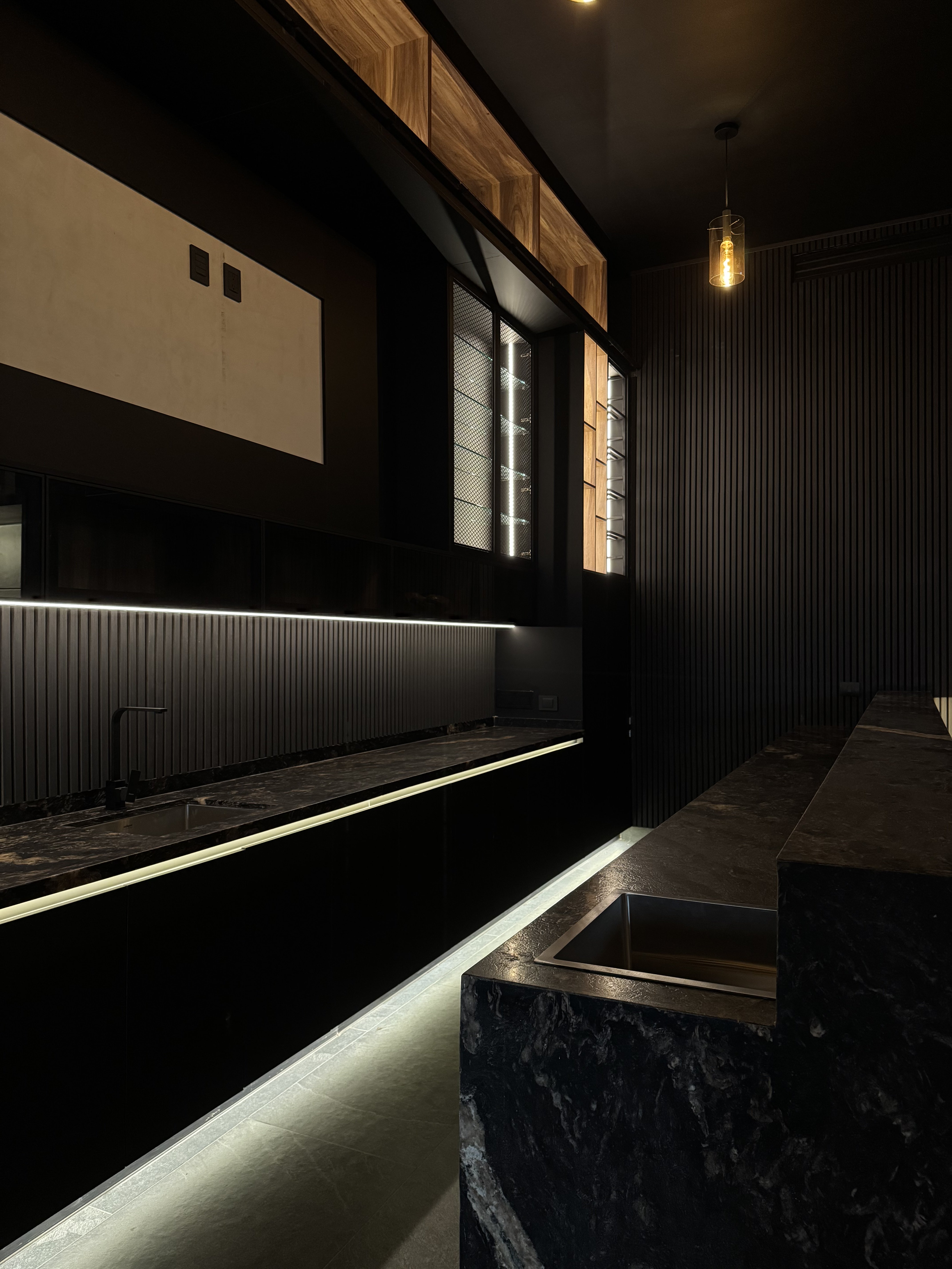 Antro Álvares - Vertical 7