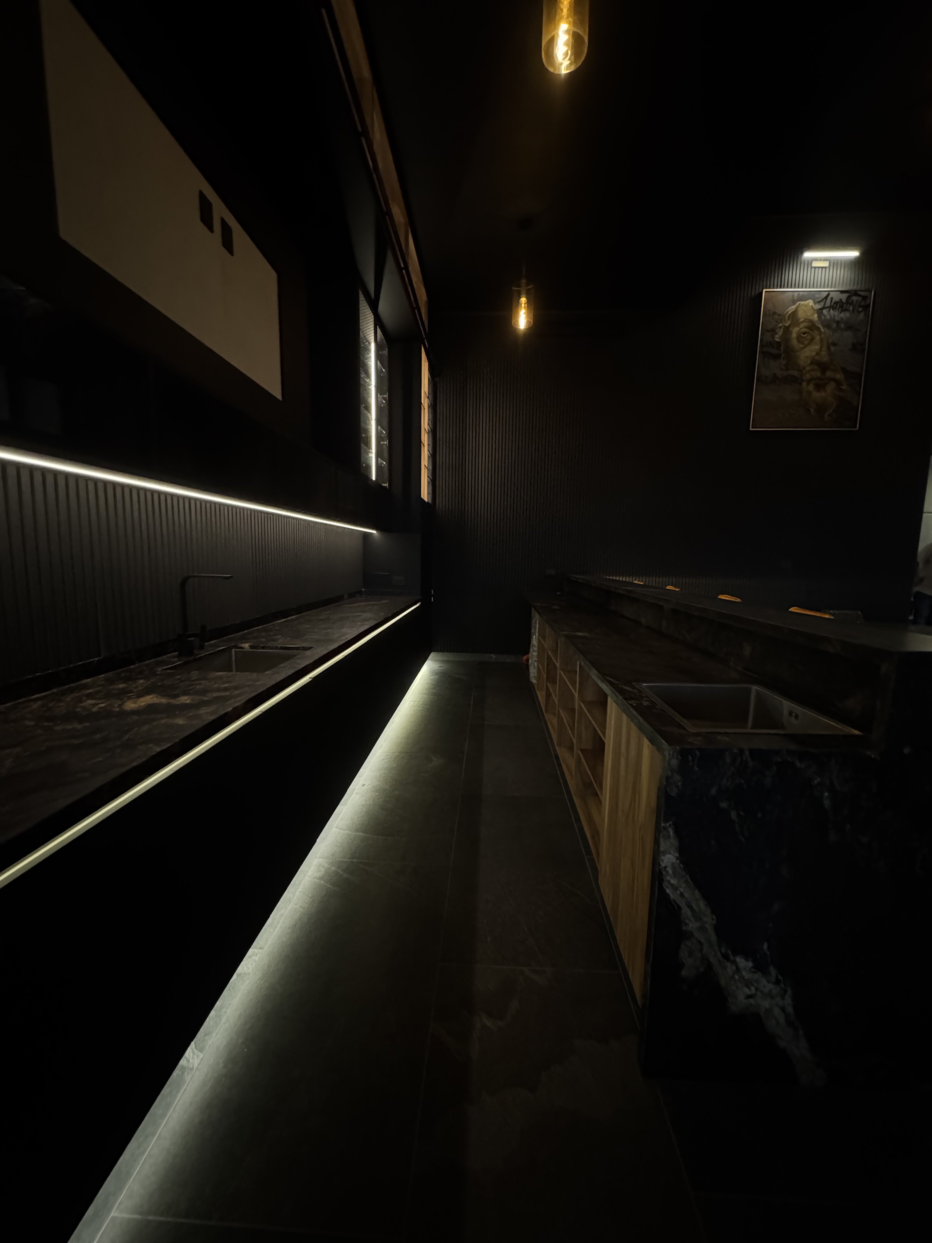 Antro Álvares - Vertical 8