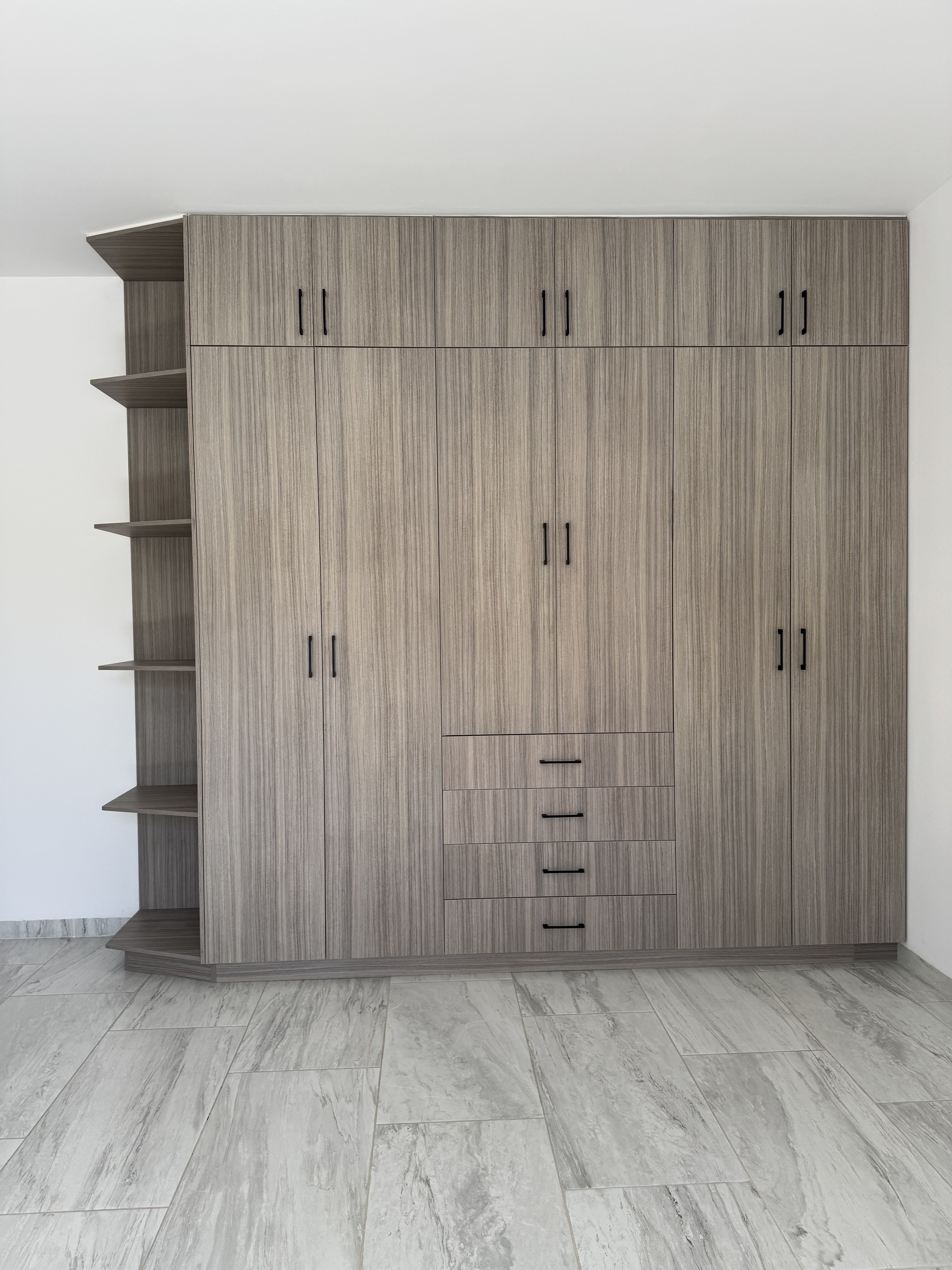 Closets - Vertical 13