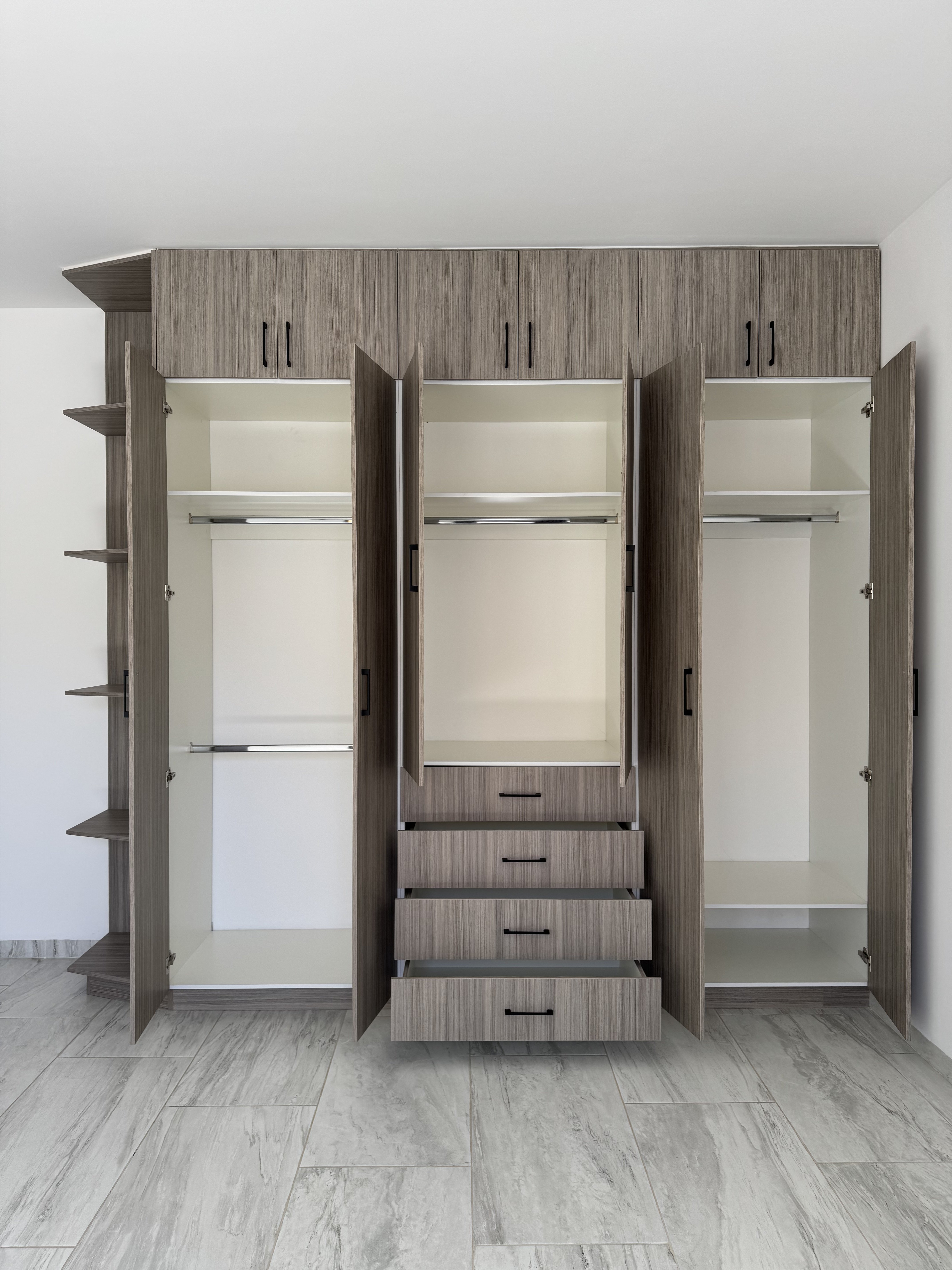 Closets - Vertical 14