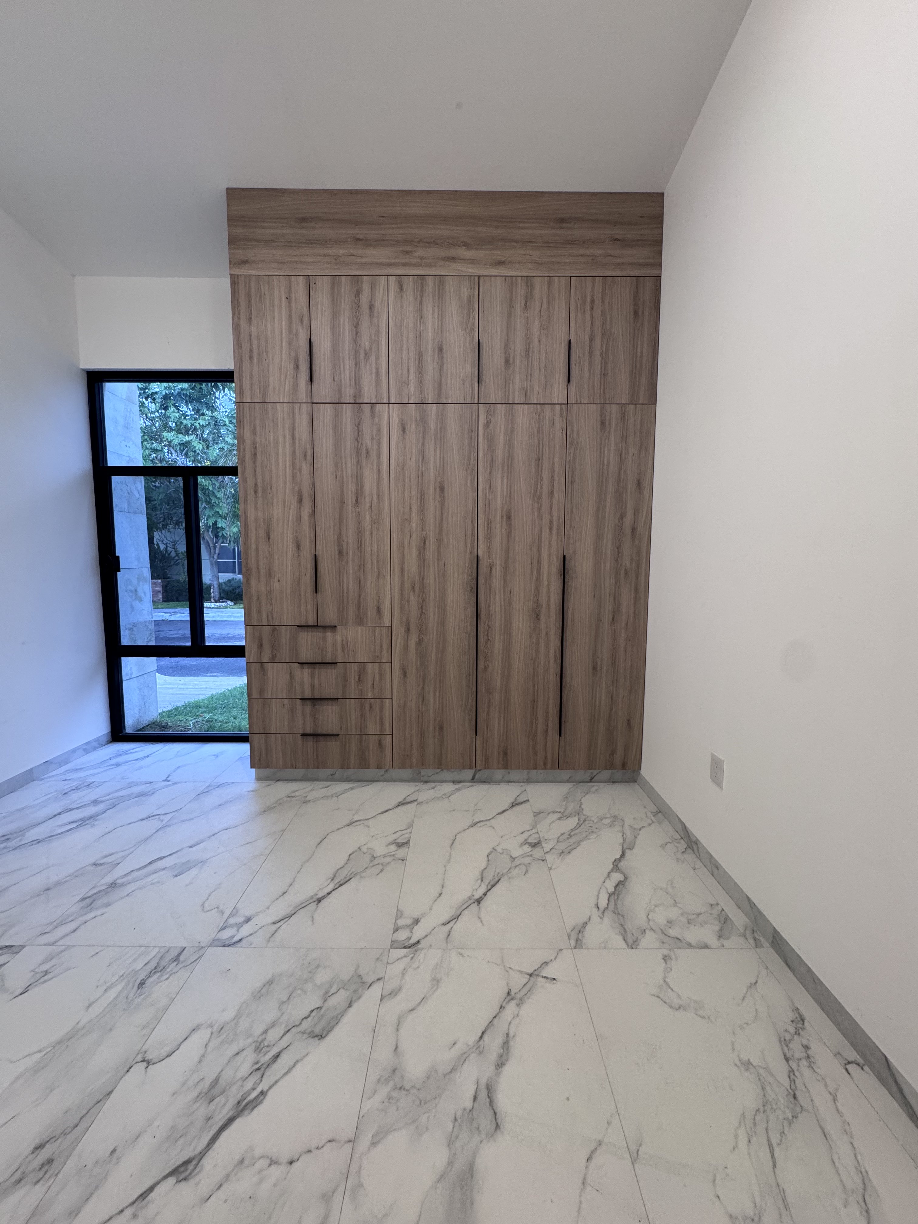 Closets - Vertical 22