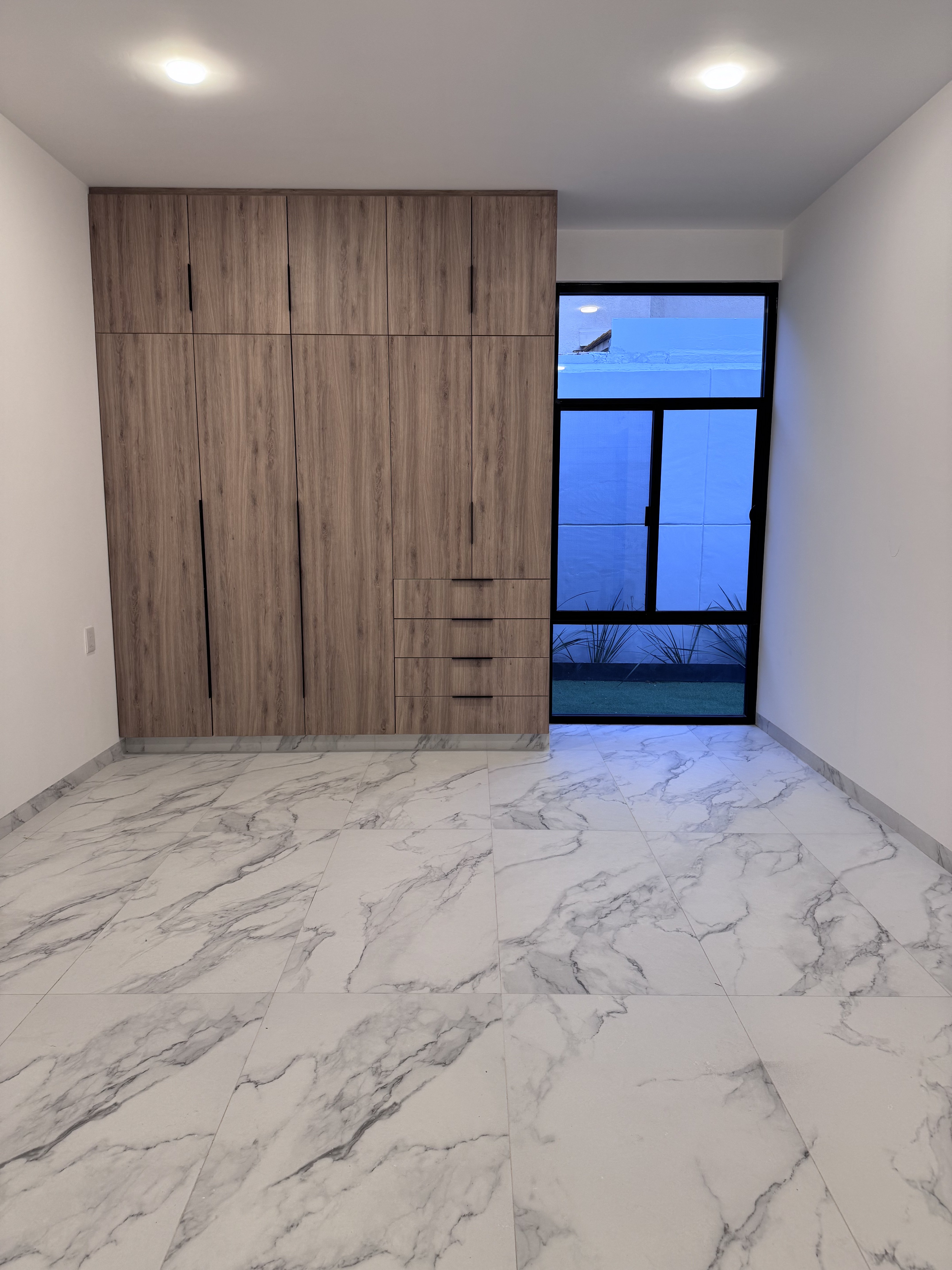 Closets - Vertical 26