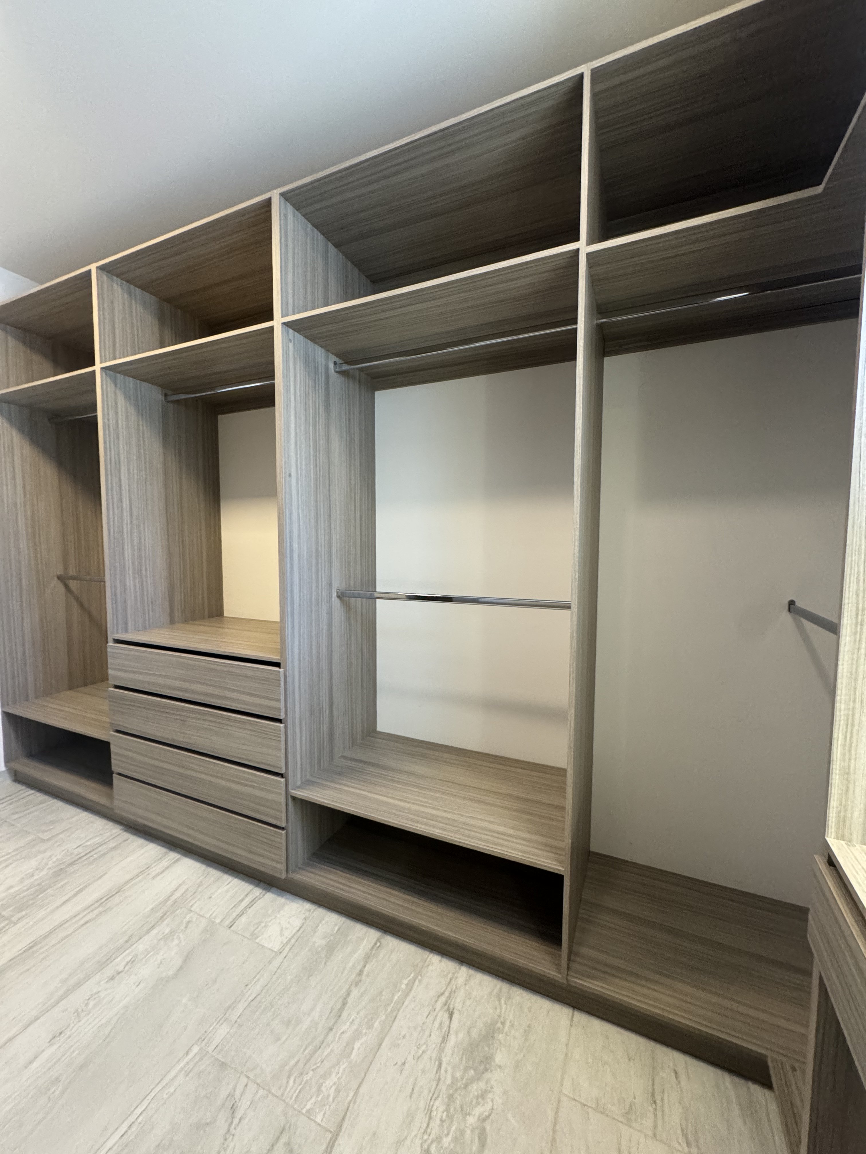 Closets - Vertical 6